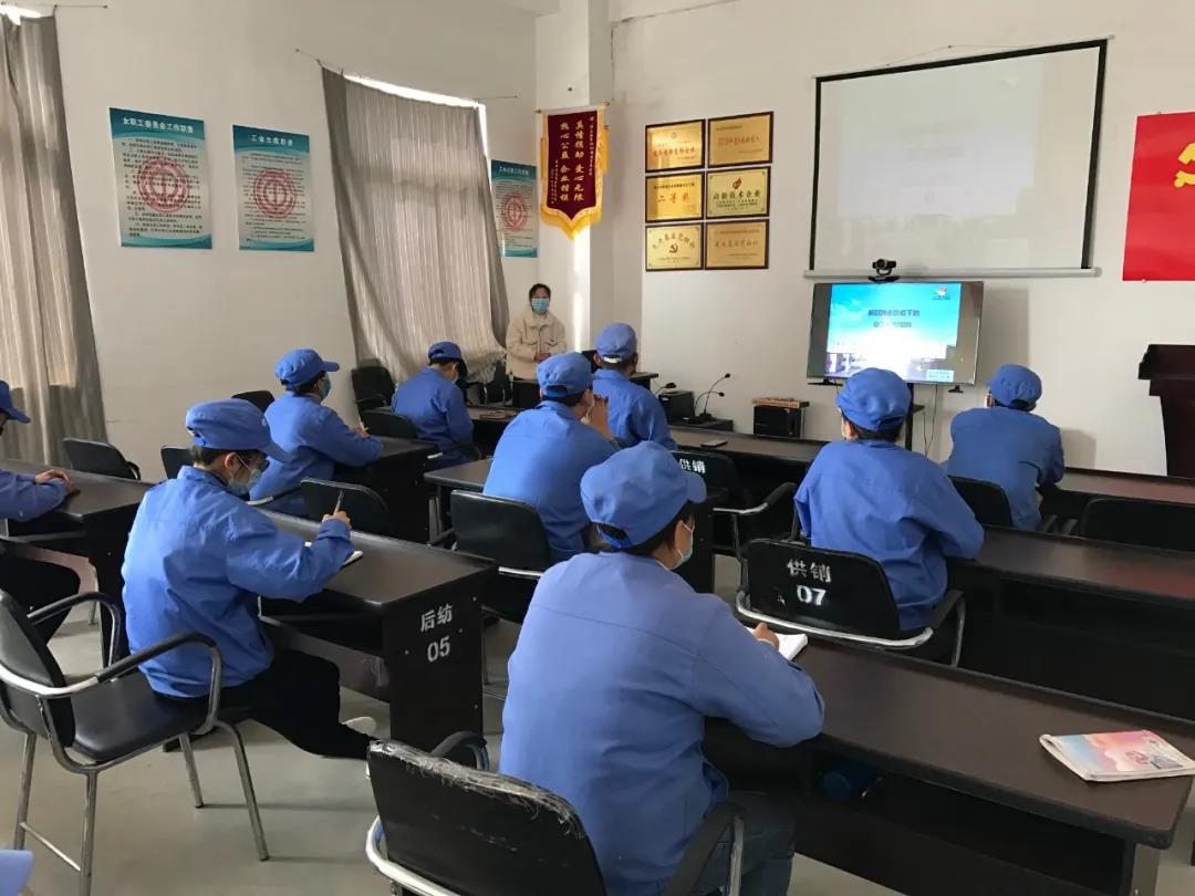 為企業(yè)、工廠等復(fù)工人員聚集地?開(kāi)展疫情健康防護(hù)知識(shí)培訓(xùn)