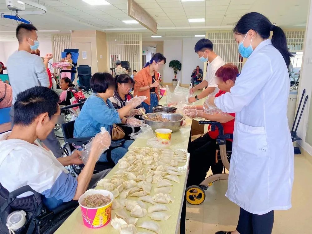 【保山安利醫(yī)院】“濃濃餃子香，深深關(guān)愛(ài)情”保山市殘聯(lián)肢體殘疾患者社會(huì)融入活動(dòng)
